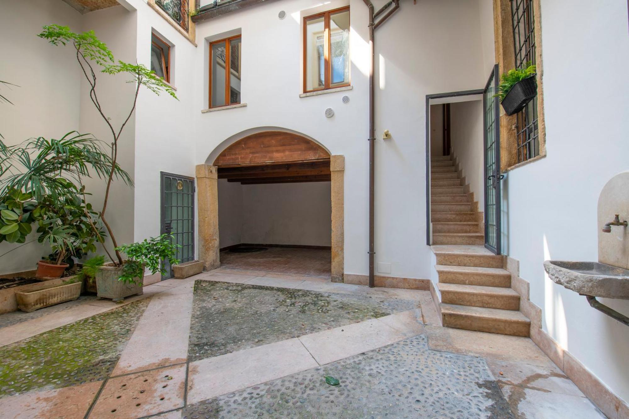 Borsarihouse Wifi & Smarttv Apartment Verona Exterior photo